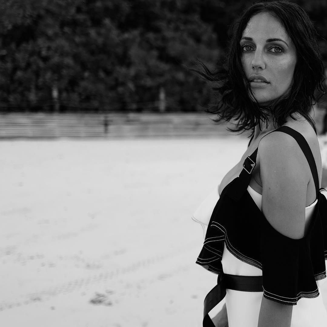 Похудевшая звезда "Великолепного века" восхитила фигурой в купальнике