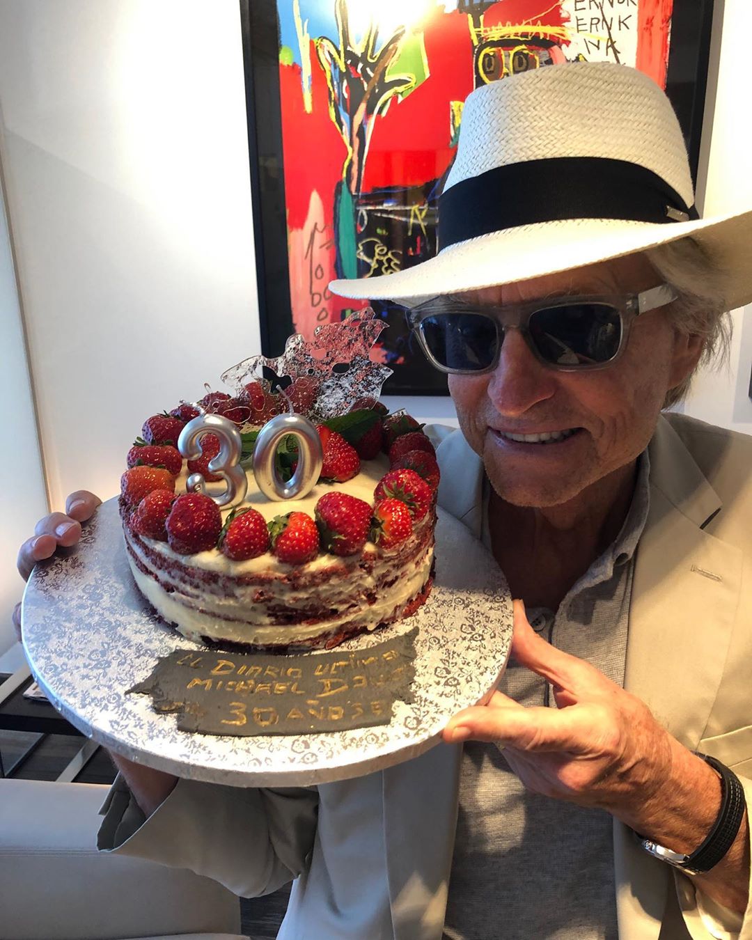 Счастливы вместе: Кэтрин Зета-Джонс опубликовала нежное семейное фото