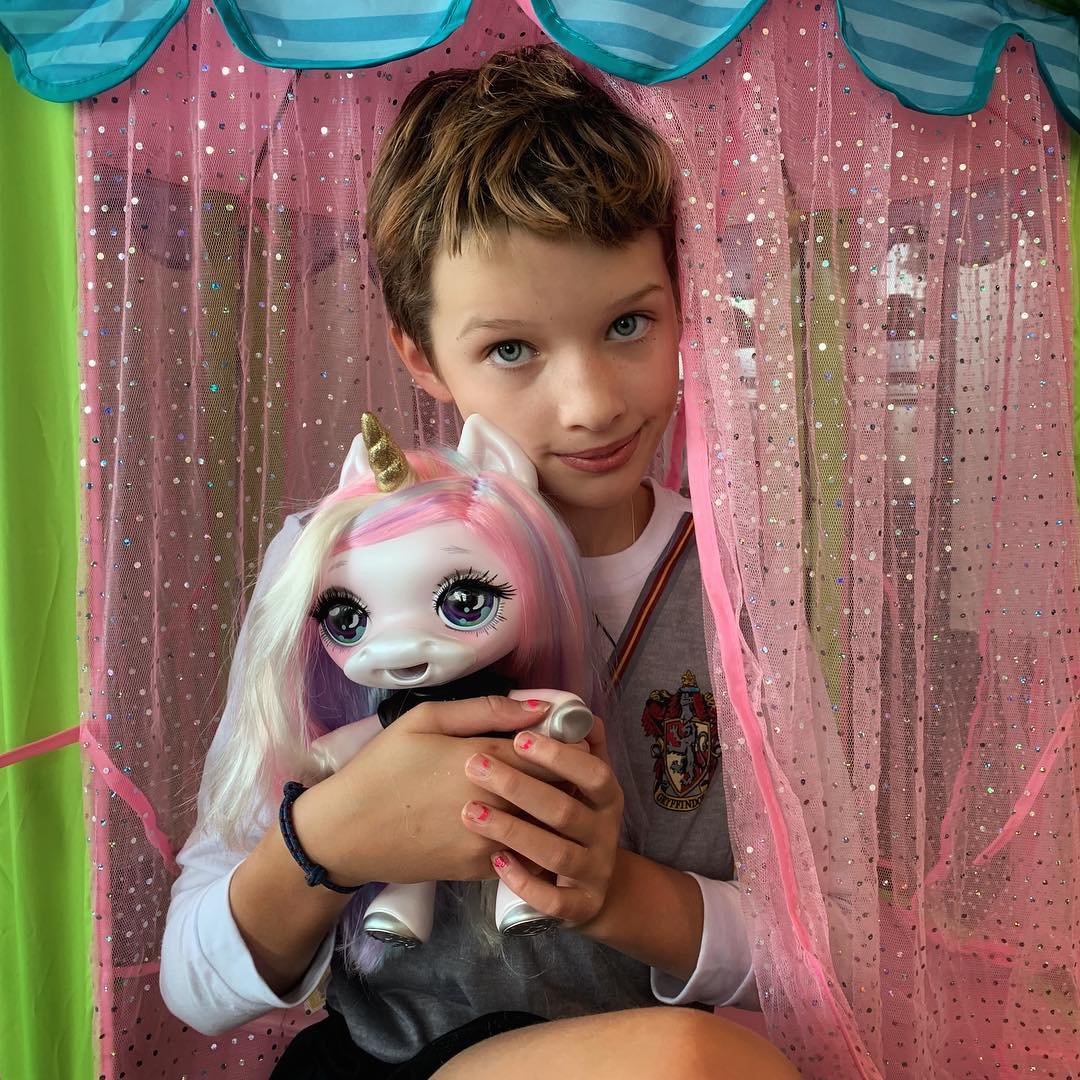 "Чудові діти": Мілла Йовович вразила зворушливими сімейними фото