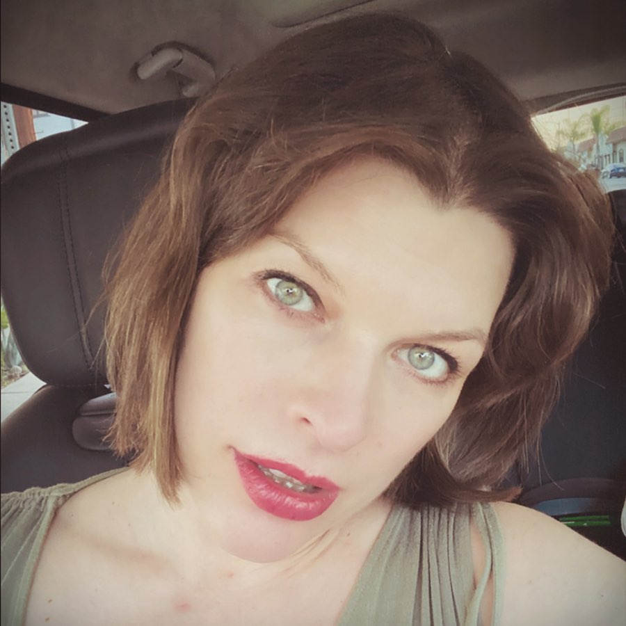 Взяти на замітку: 44-річна Міла Йовович розкрила секрет бездоганної шкіри