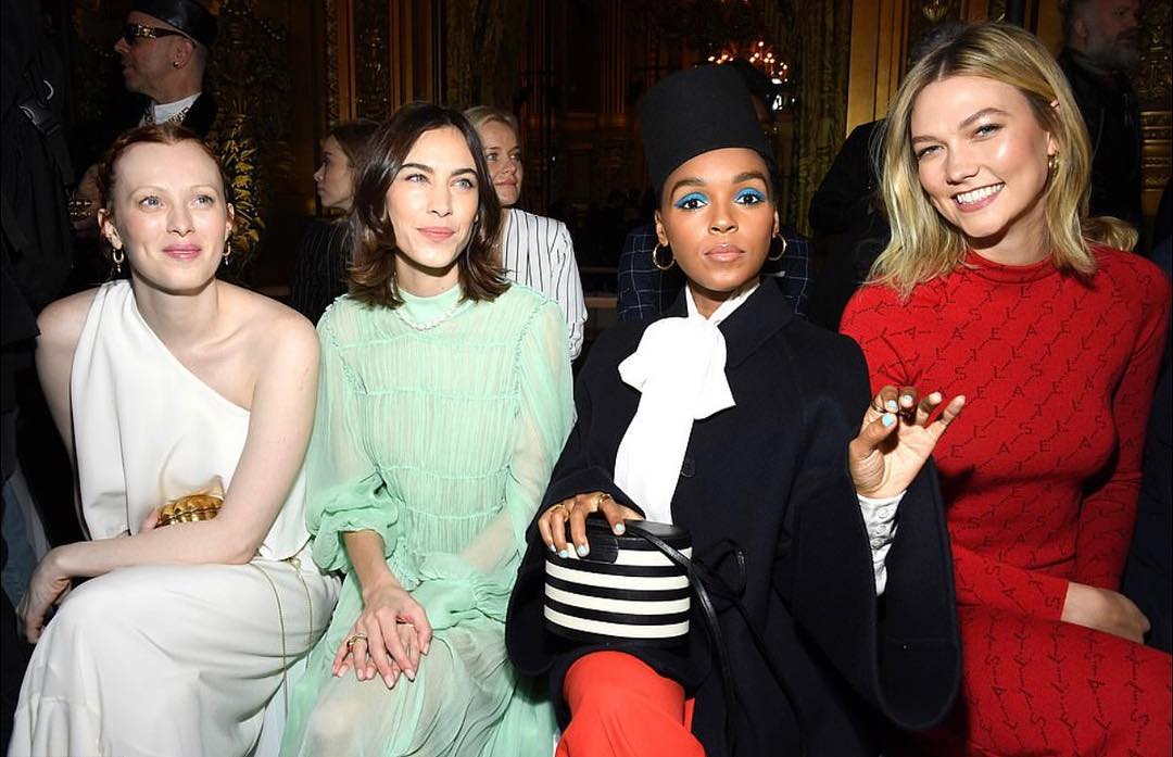 Наталья Водянова, Опра Уинфри, Карли Клосс, Даутцен Крус на показе Stella McCartney в Париже