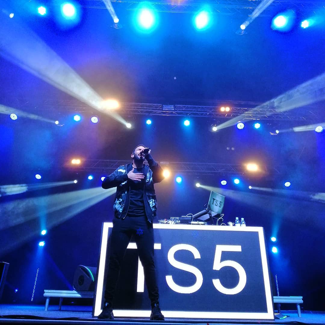 "Такий вдячний!" Крейг Девід у Києві вразив унікальним шоу (відео)