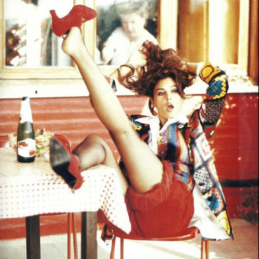 Божественна! Моніка Беллуччі блищить в ефектні зйомці для відомого глянцю