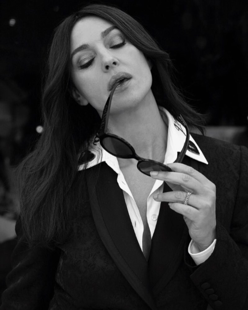 Знову блондинка: 54-річна Моніка Беллуччі захопила новим образом і тонкою талією