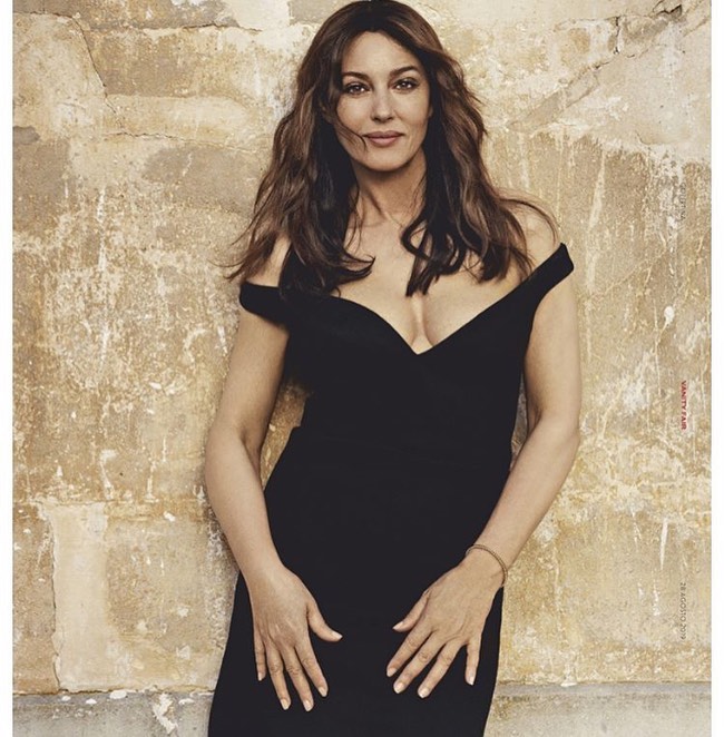 54-річна Моніка Беллуччі захоплює пишними грудьми і квітучим зовнішнім виглядом