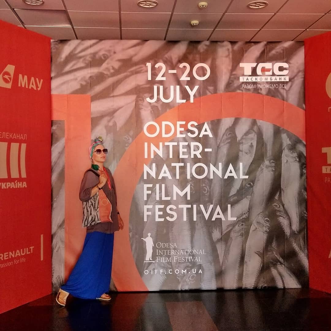 Яскраво й жваво: діва Монро поділилася колоритними фото з Одеського кінофестивалю