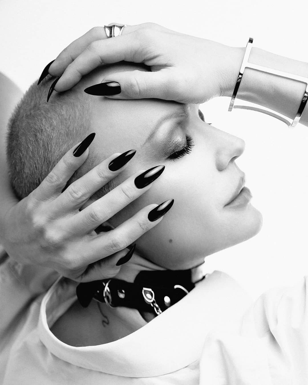 Подобається дивитися в дзеркало: діва Монро підвела підсумки у свій день народження