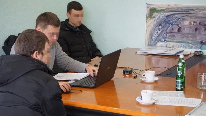 СБУ проводить обшуки в офісах морського терміналу, який належить російському бізнесмену