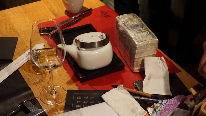 СБУ задержала чиновников военного концерна за вымогательство 900 тыс. долларов