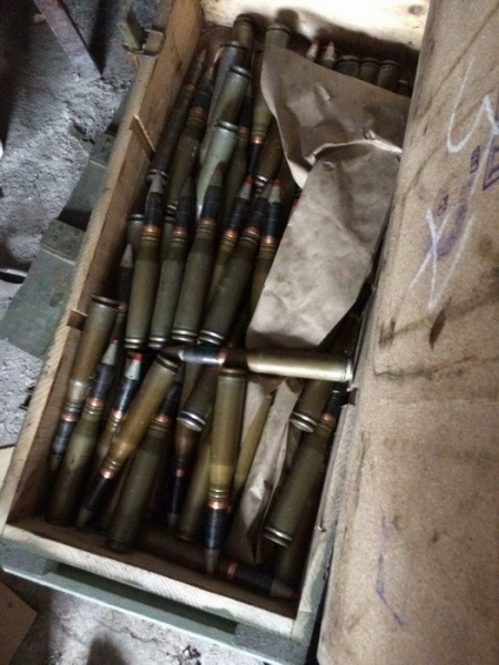 СБУ виявила дві схованки зі зброєю та боєприпасами у зоні АТО