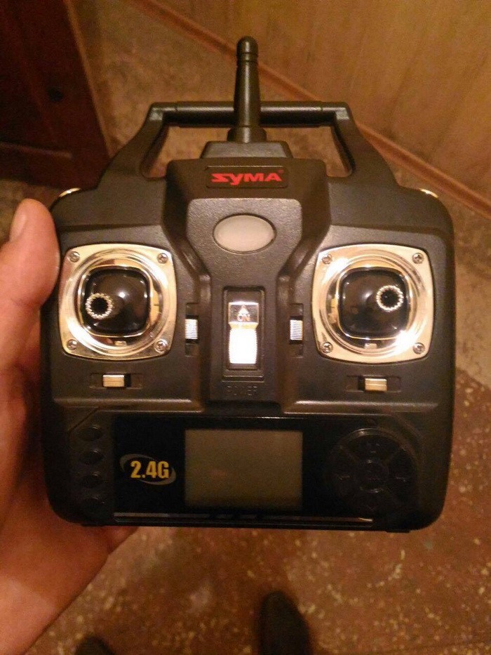 У Херсоні СБУ затримала групу людей за запуск квадрокоптера над військовою частиною