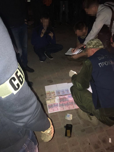 СБУ затримала на хабарі начальника відділення Луцького прикордонного загону