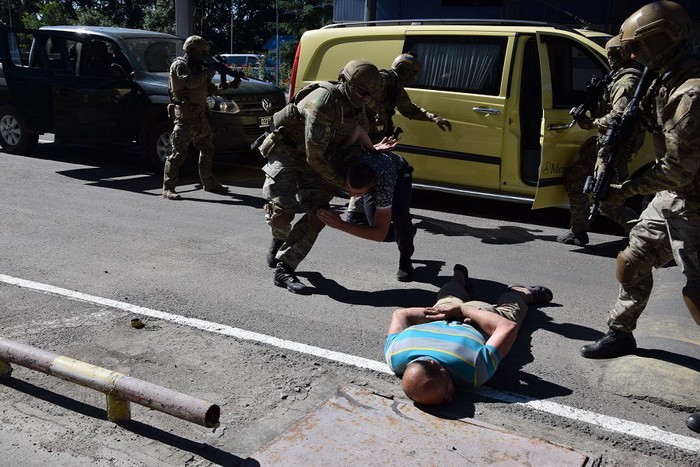 СБУ провела масштабні міжнародні антитерористичні навчання у Чернівецькій області