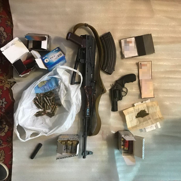 У Херсонській області вилучили зброю та боєприпаси