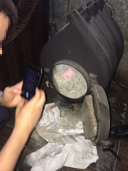 Чиновник Одесской таможни разоблачен на систематическом взяточничестве