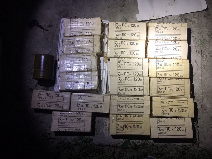 СБУ пресекла деятельность группы торговцев оружием и взрывчаткой из зоны ООС