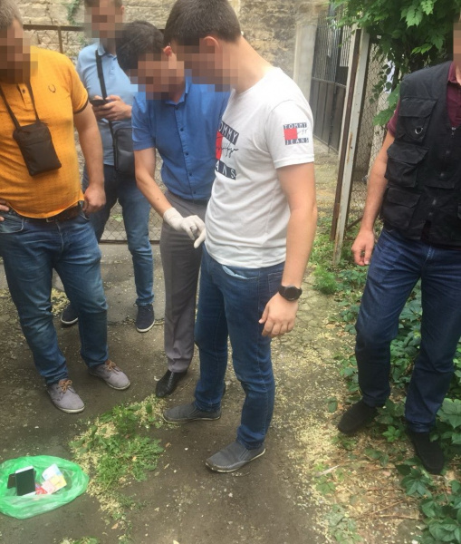 В Одессе на взятке задержали ревизора-инспектора налоговой