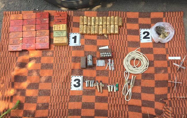 У Закарпатській області СБУ затримала військових на реалізації вибухівки