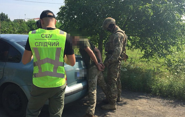 У Закарпатській області СБУ затримала військових на реалізації вибухівки