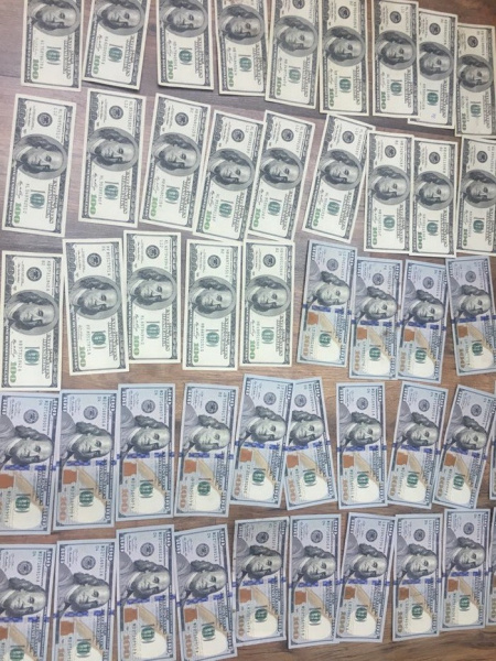 Затриманого на хабарі старшого слідчого ГПУ взяли під варту