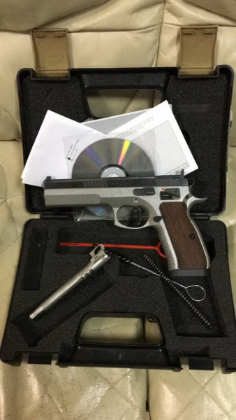 СБУ разом з правоохоронцями Польщі блокувала контрабанду зброї до України