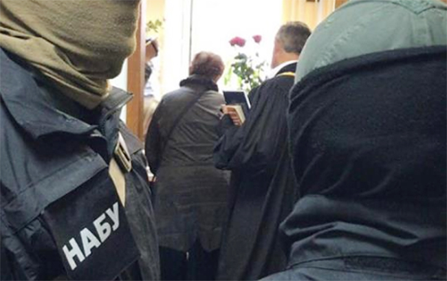 Холодницкий подписал подозрение судье Подольского суда Киева