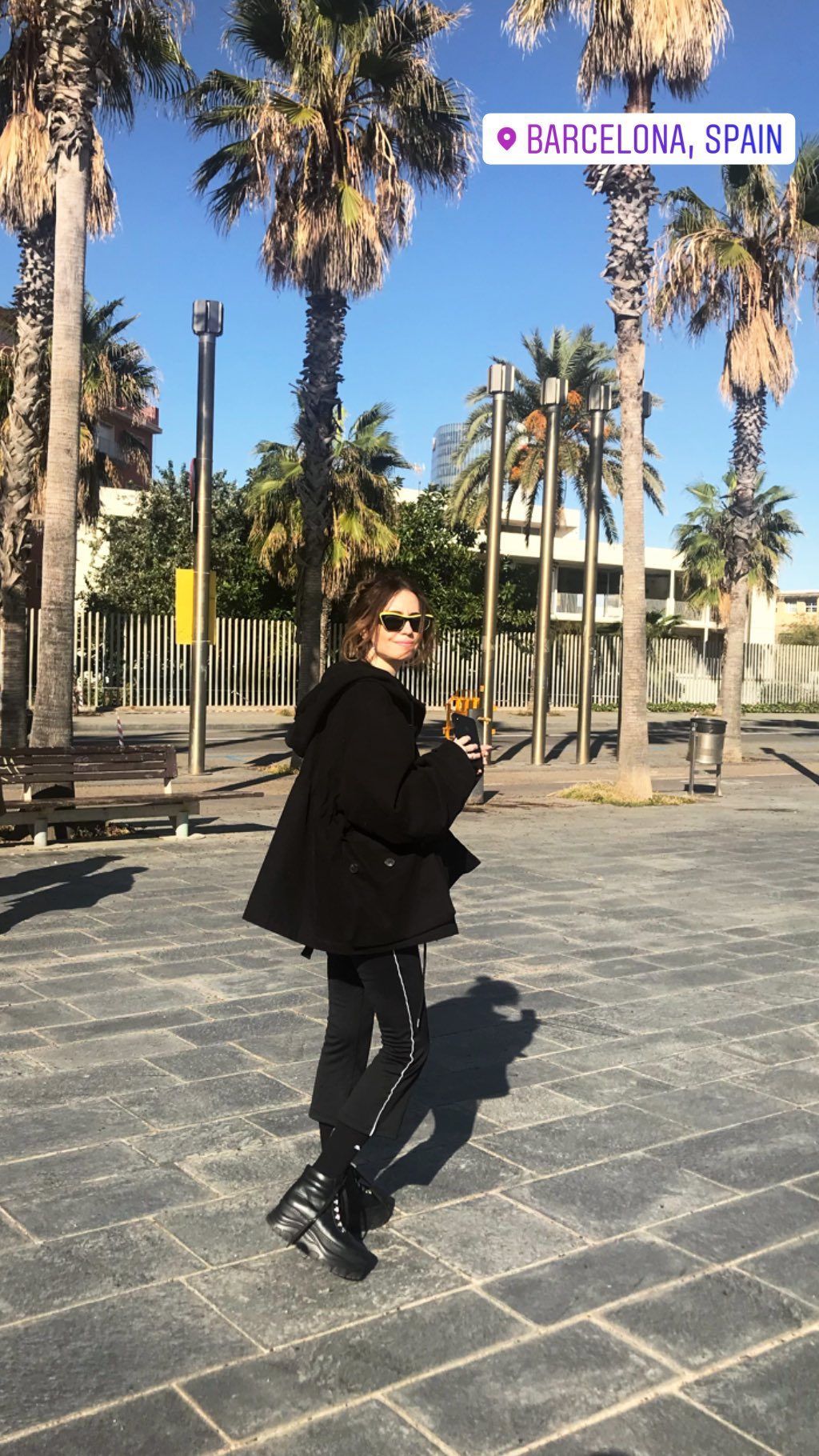 Стильні і щасливі: Надя Дорофєєва захопила прогулянкою з мамою по Барселоні