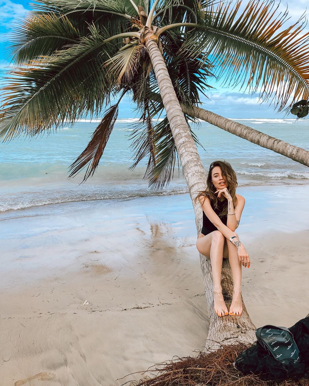 Рождение Венеры: Надя Дорофеева соблазнила формами в морской пене