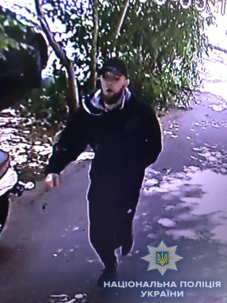 Нападение на активиста в Одессе: полиция объявила в розыск подозреваемых