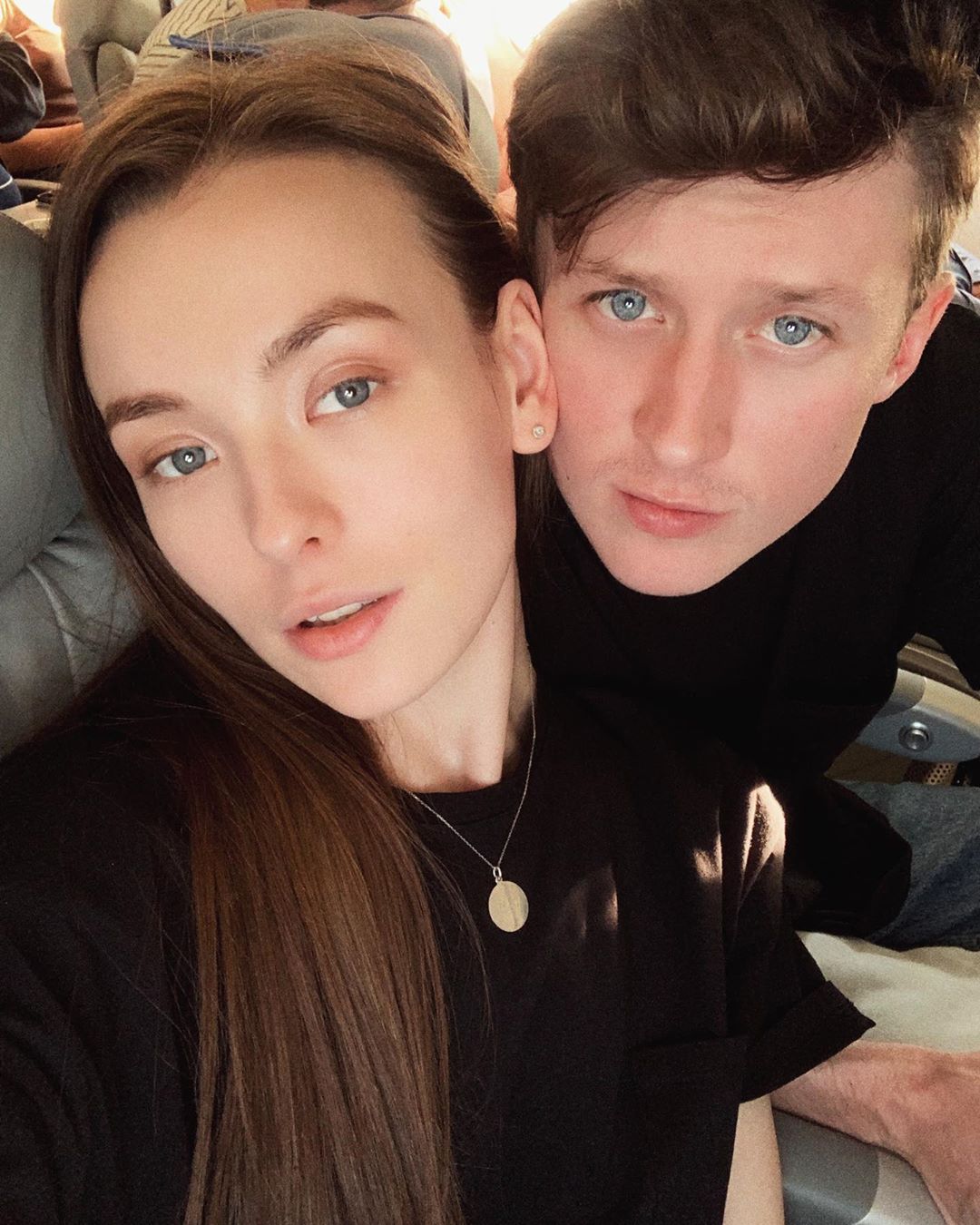 Победитель украинского Х-фактора женился на российской актрисе (фото)