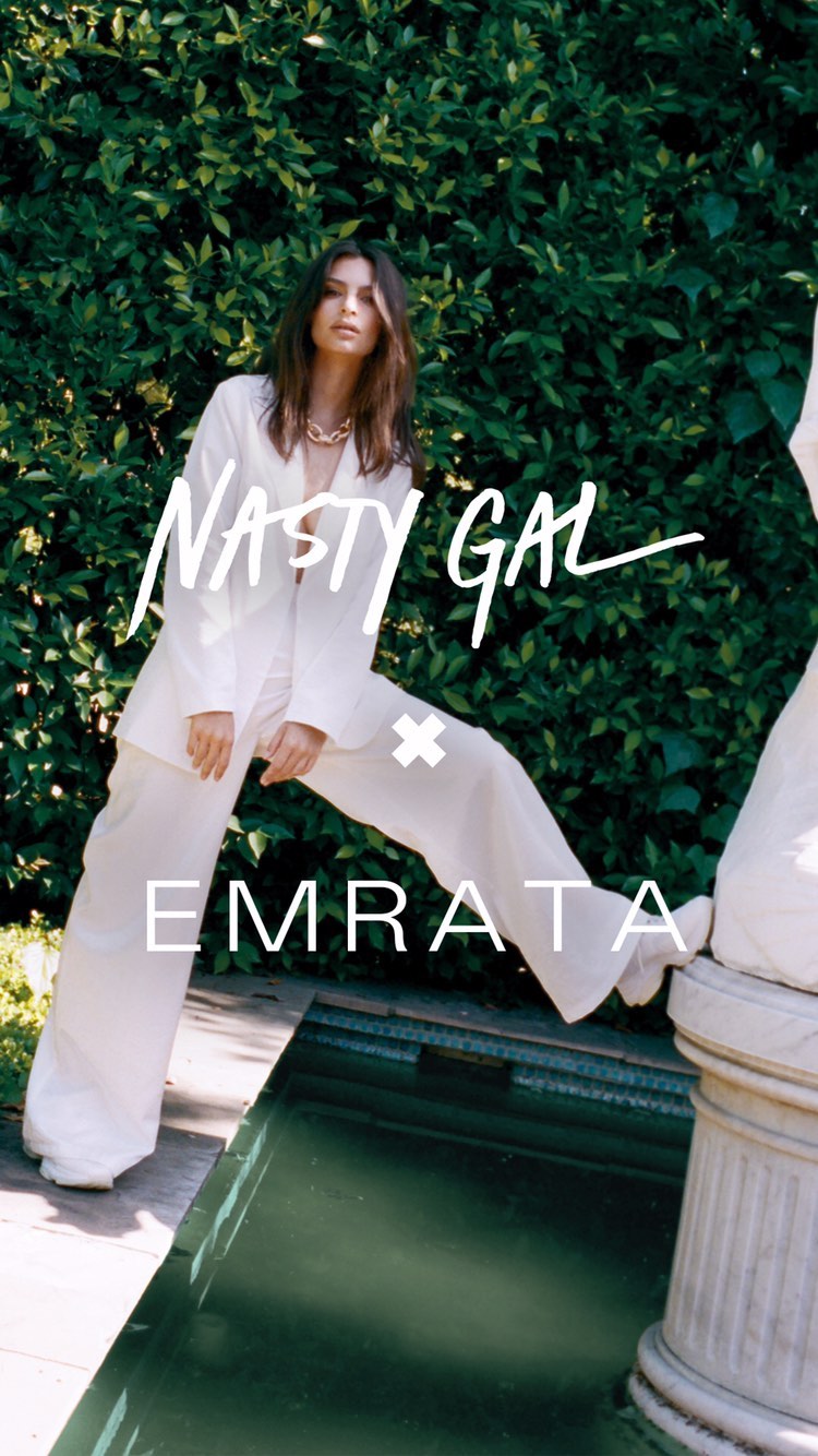 В одежде тоже горяча: Эмили Ратаковски блеснула тонкой талией и стройными ногами в наряде total white