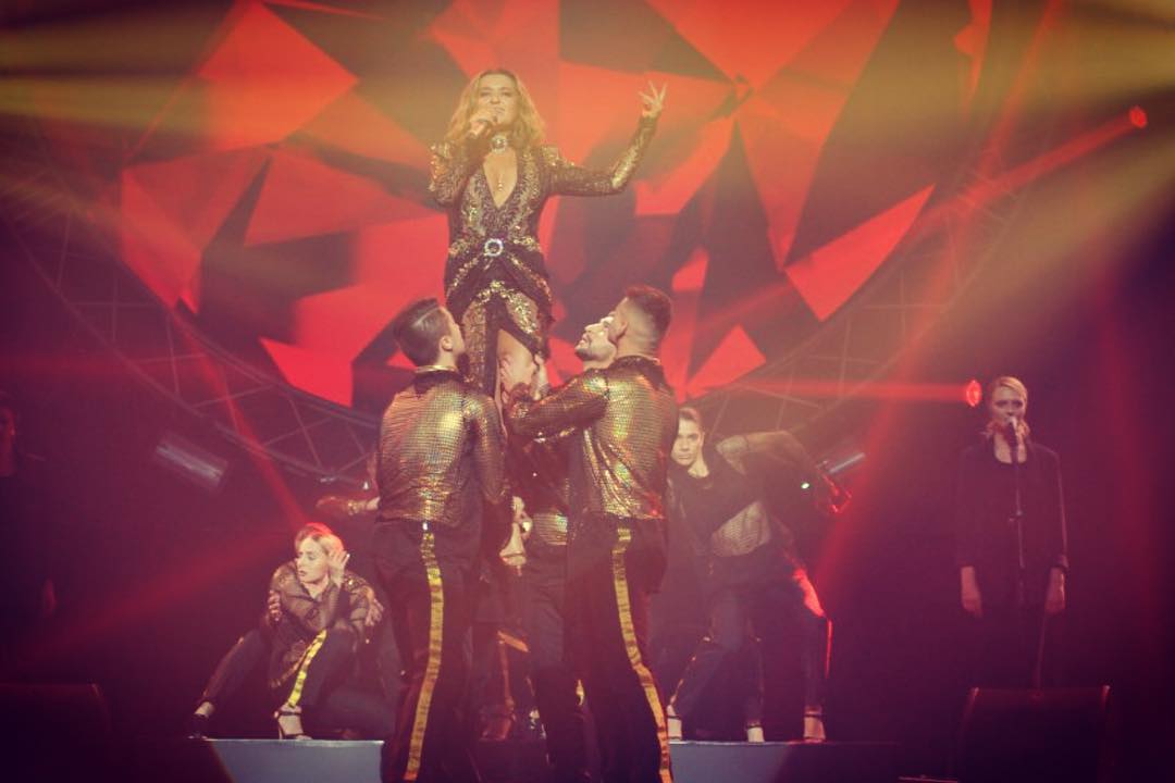 Королева и совершенство: Наталья Могилевская показала роскошную фигуру в мини-платье