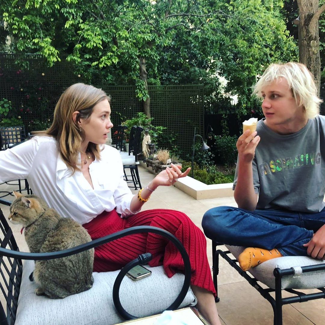 Тиара ей к лицу: Наталья Водянова восхитила аристократической красотой 14-летней дочери