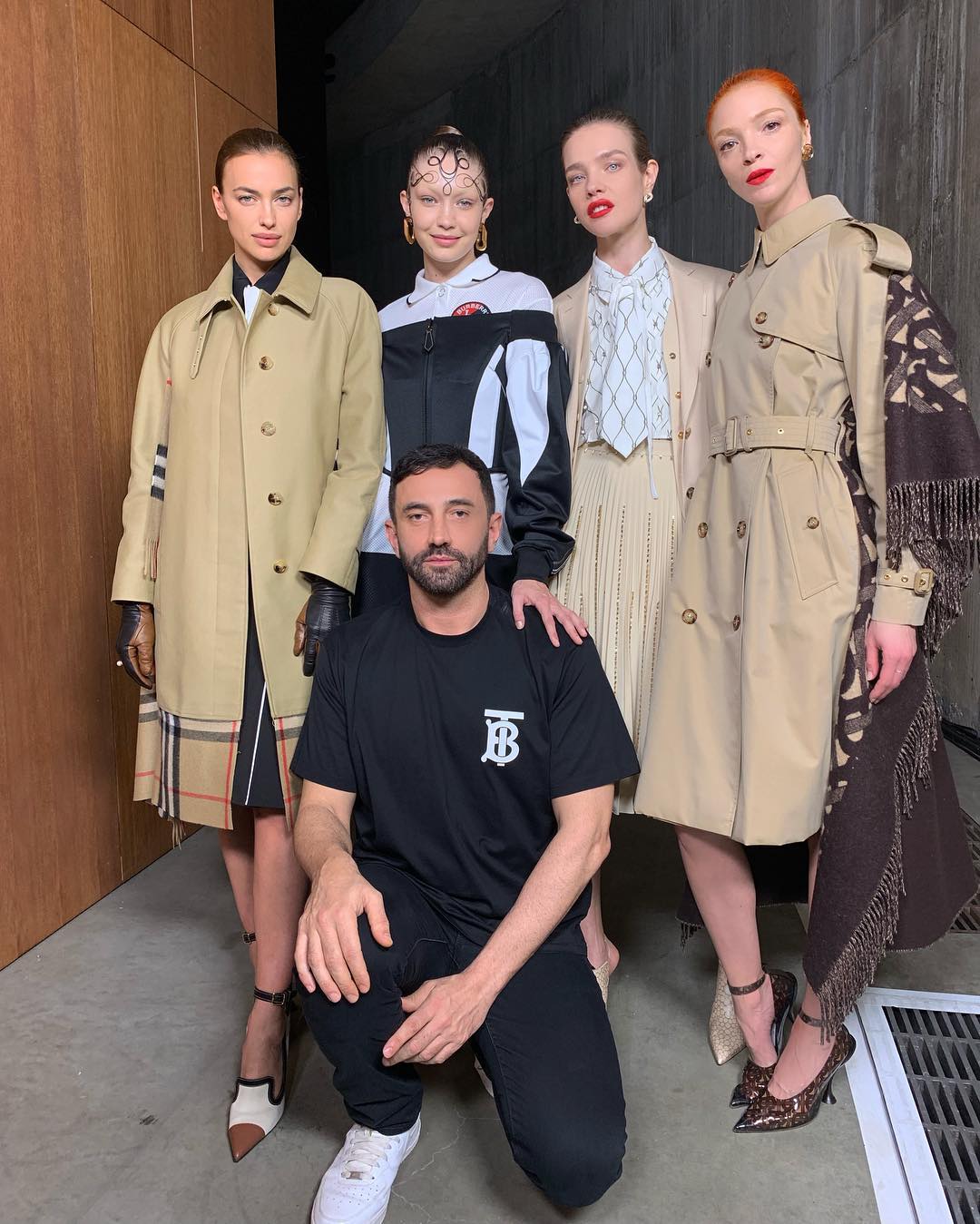 Нежно и элегантно: Наталья Водянова блистает на шоу Burberry (фото)