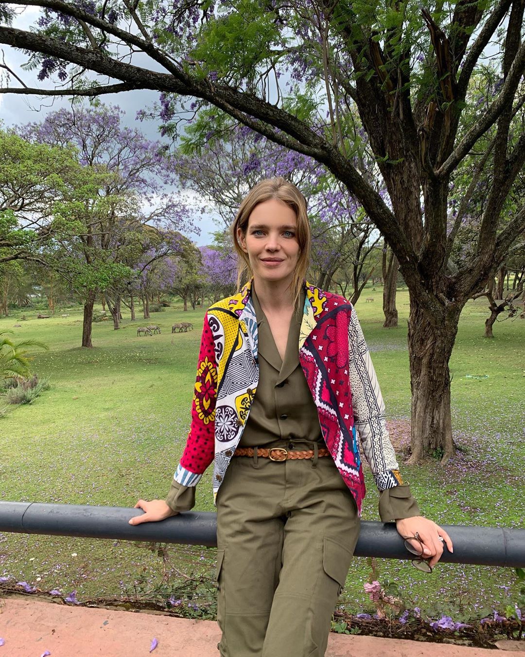 Модель и в Африке модель: Наталья Водянова восхитила совершенным телом в стильном комбинезоне