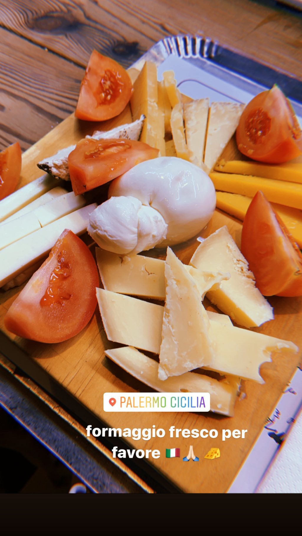 На ринку і з сумочкою Louis Vuitton: Наталія Водянова іронізує над своїм минулим