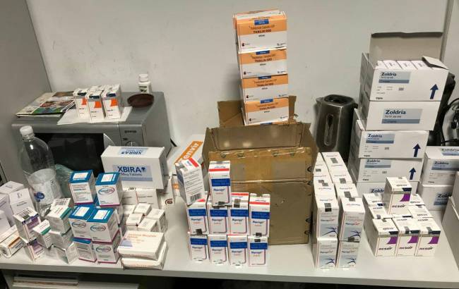 В &quot;Борисполе&quot; пограничники обнаружили медикаменты на сумму более 1,5 млн гривен