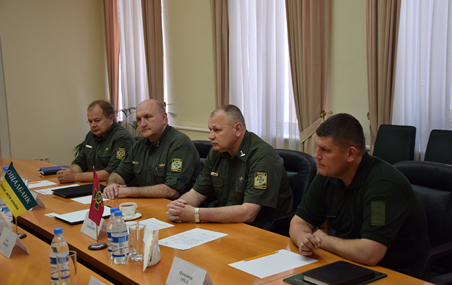 "Ощадбанк" встановить термінали для оплати штрафів на КПП через держкордон