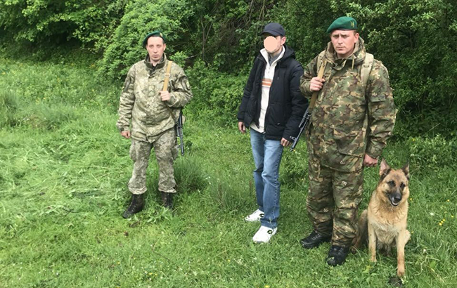 На Закарпатті затримали дев’ятьох нелегалів