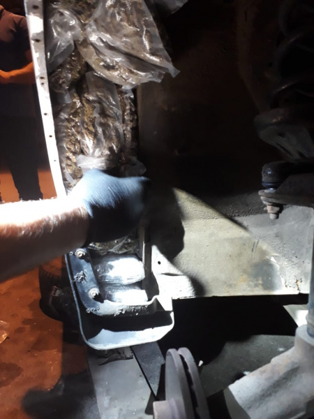 Украинец пытался вывезти в РФ партию наркотиков