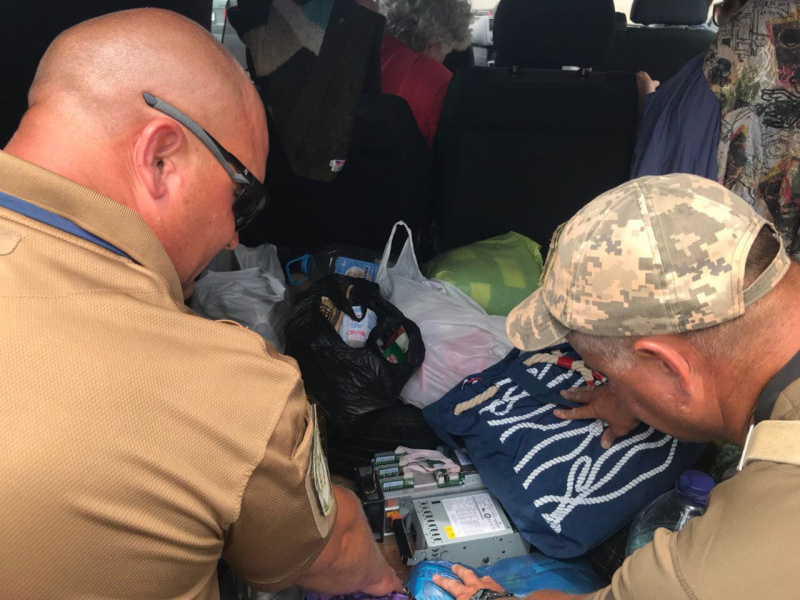 У Донецькій області прикордонники виявили комплектуючі для &quot;криптовалютної ферми&quot;