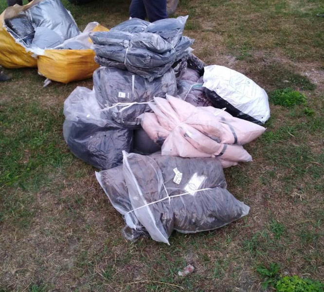 В Сумской области пограничники со стрельбой задержали &quot;УАЗ&quot; из России