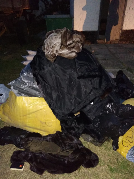 В Сумской области пограничники со стрельбой задержали &quot;УАЗ&quot; из России