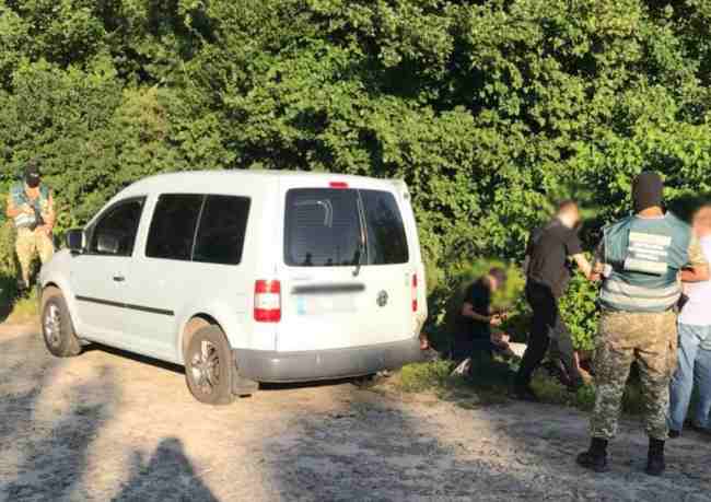 Прикордонники ліквідували канал нелегальної міграції іноземців з України в Польщу