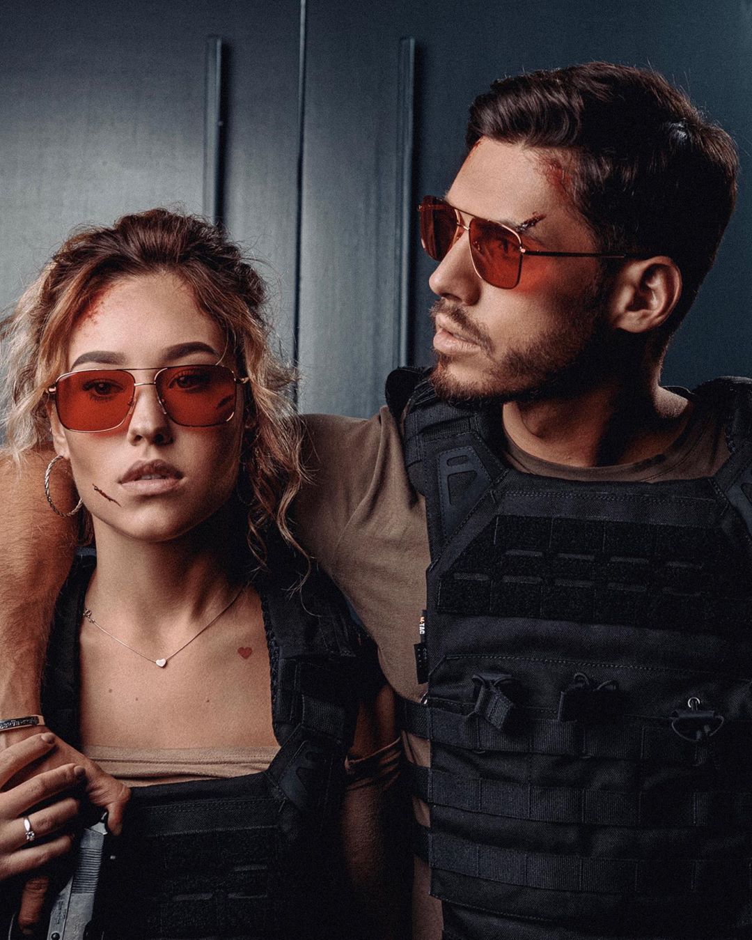 Мистер и миссис Смит: Холостяк 9 с возлюбленной восхитили эффектной фотосессией