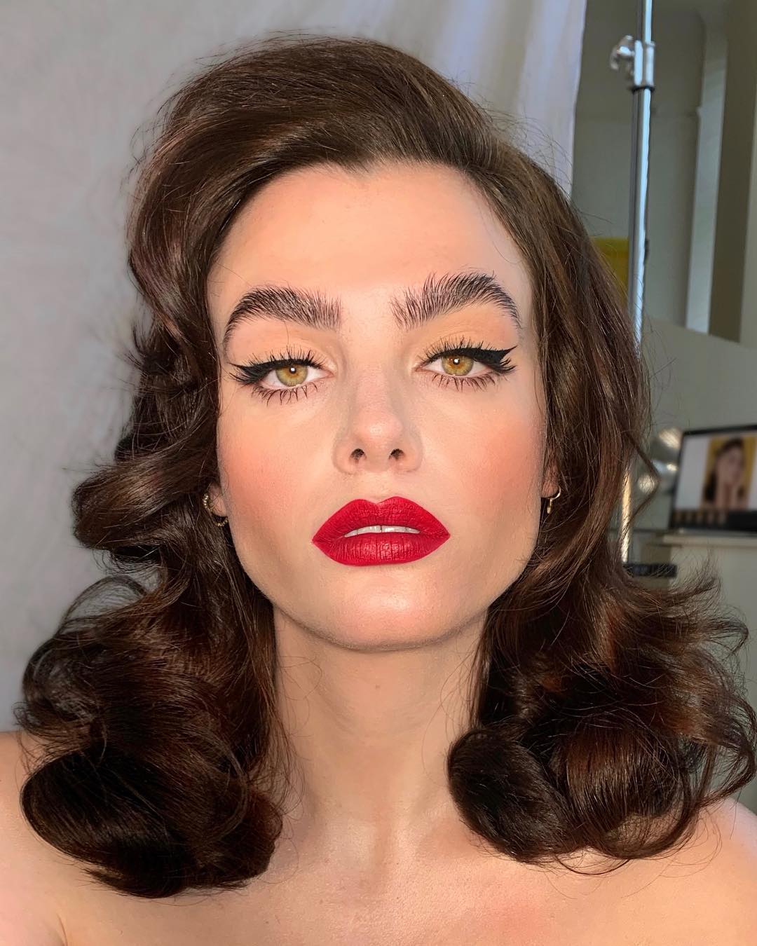 Модель Чарлі Ховард