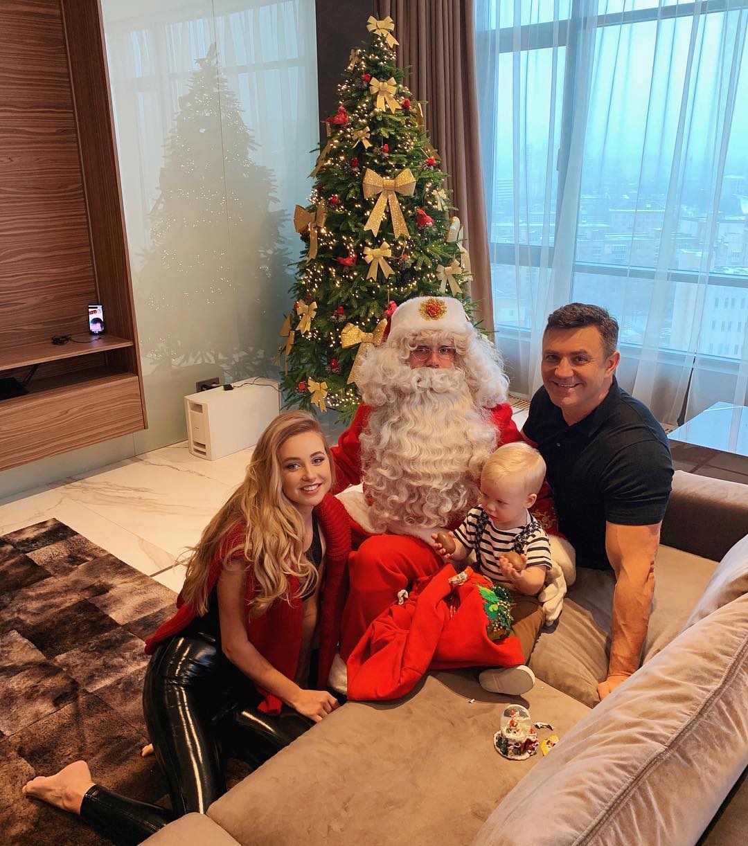 Николай Тищенко с женой и сыном