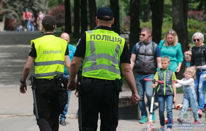 У Донецькій області оштрафували мітингувальників за георгіївські стрічки на 9 травня