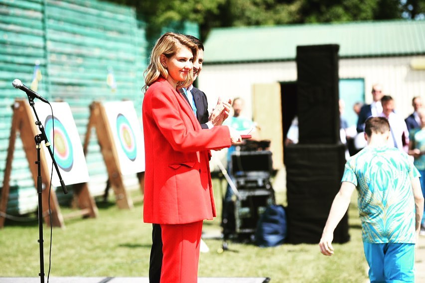 Олена Зеленська показала, як носити &quot;колір перемоги&quot;