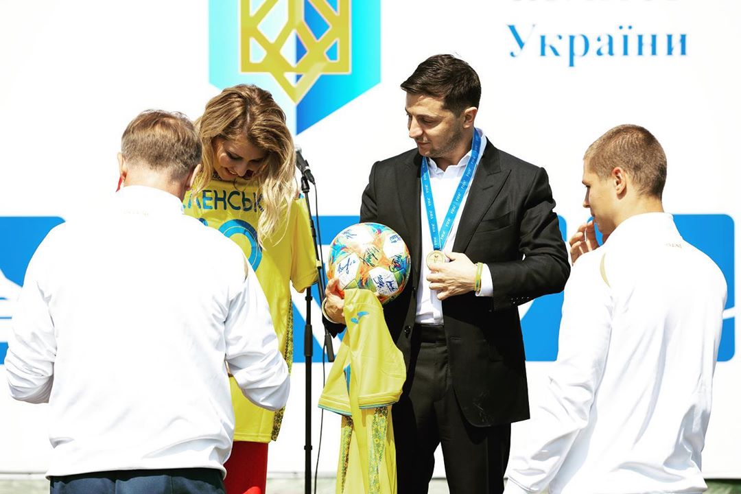 Олена Зеленська показала, як носити &quot;колір перемоги&quot;